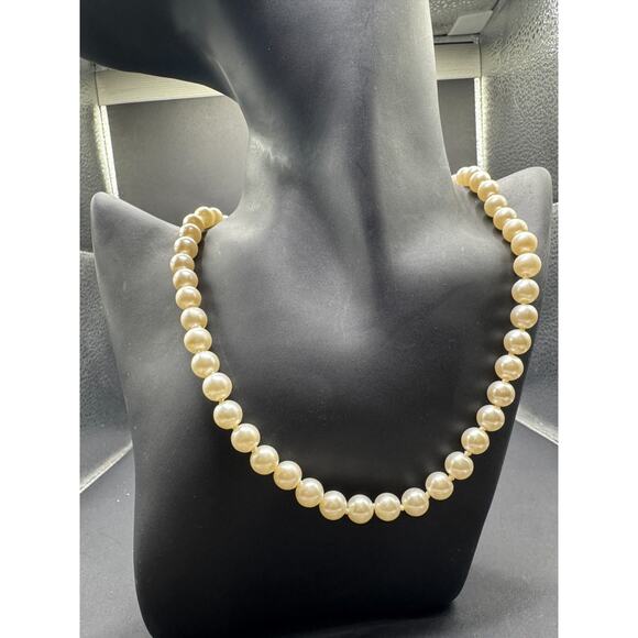 Vintage Hand Knotted Estate Solid Pearl Single Strand Necklace 18" - Picture 1 of 8